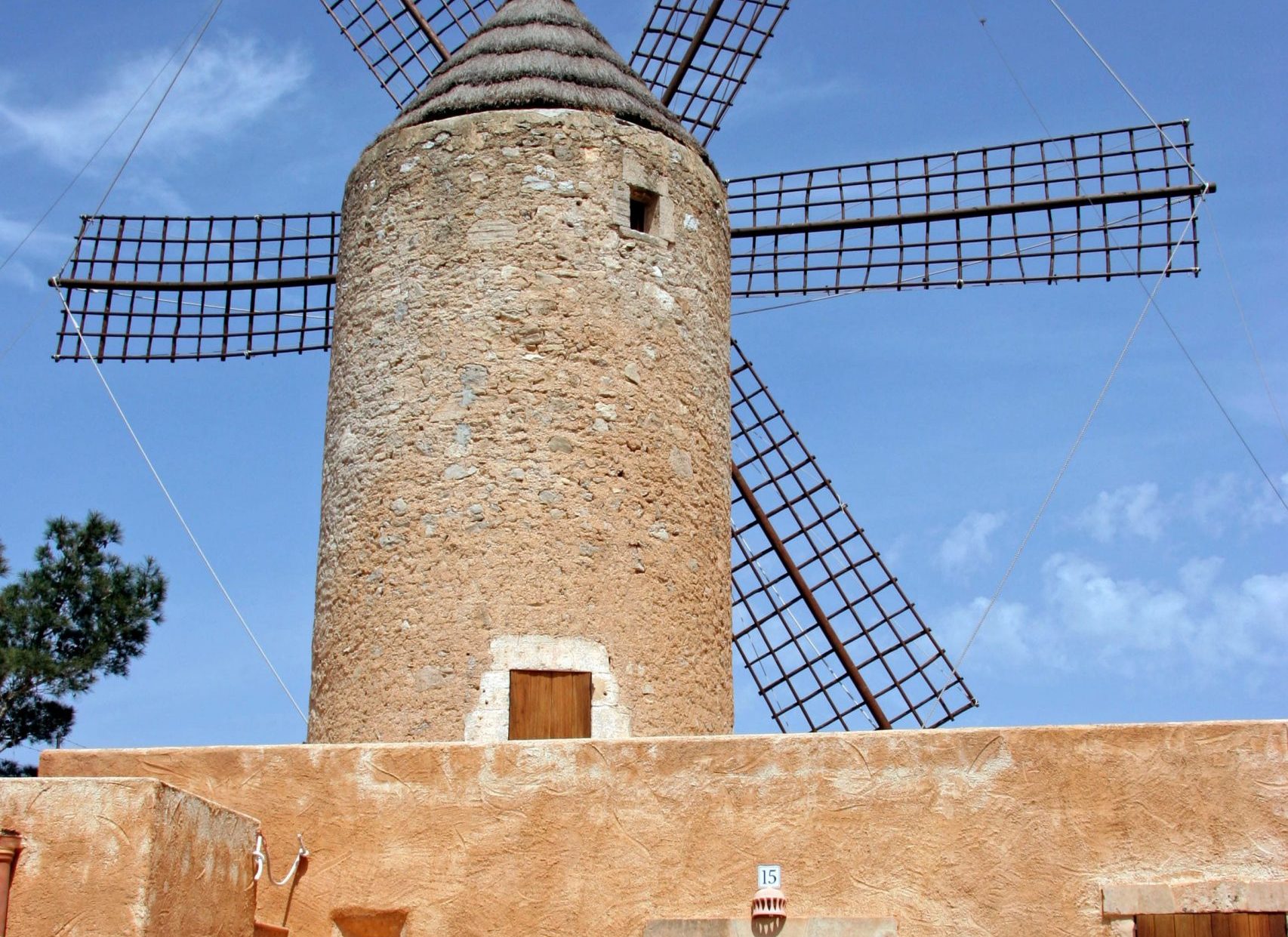 Eine alte Mühle in Felantix - Mallorca